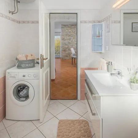 Villa Belvedere For 6 People Near Porec With Sea View And Pet Friendly