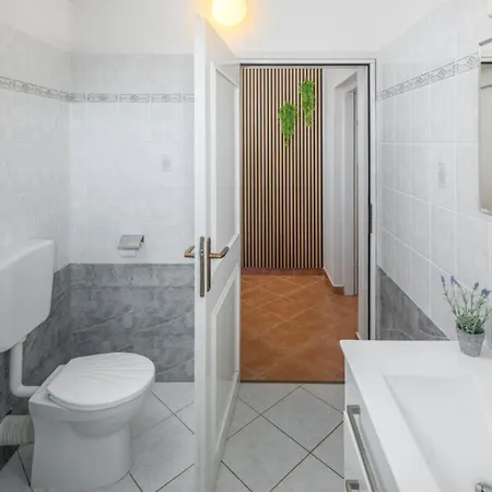 Belvedere For 6 People Near Porec With Sea View And Pet Friendly Villa *