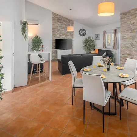 Belvedere For 6 People Near Porec With Sea View And Pet Friendly