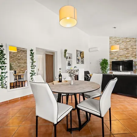 Villa Belvedere For 6 People Near Porec With Sea View And Pet Friendly