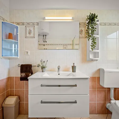 Belvedere For 6 People Near Porec With Sea View And Pet Friendly Villa *