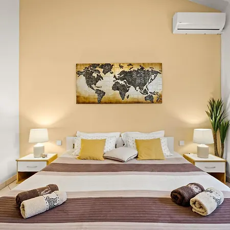 Vila Belvedere For 6 People Near Porec With Sea View And Pet Friendly Montizana